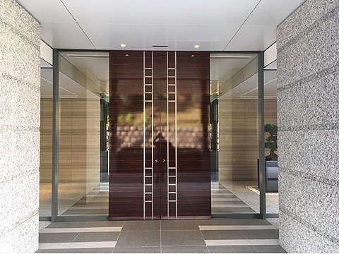 エントランス　エントランス正面大