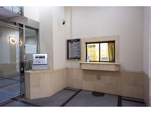 その他共用部 管理室 月から土の8時から16時半勤務(第1,