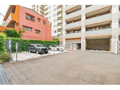 駐車場　駐車場