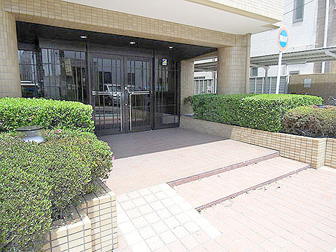 現地外観写真 エントランス2