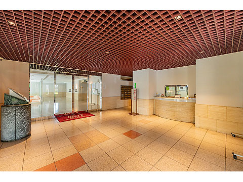 ロビー　風除室