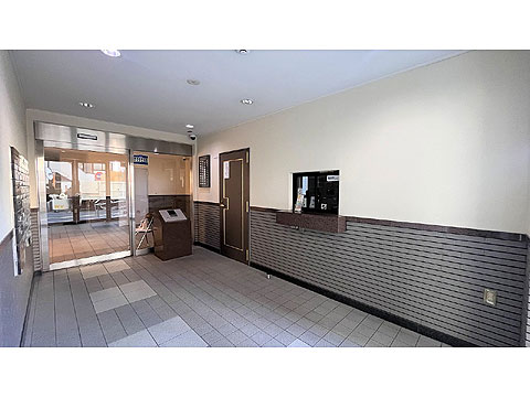 ロビー　風除室1