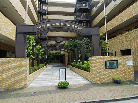 現地外観写真　建物外観