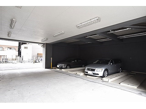 駐車場　駐車場