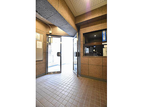 エントランス　エントランスホール