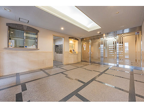 ロビー　風除室