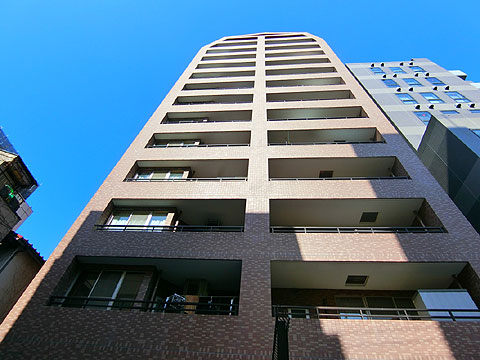 現地外観写真　建物外観③