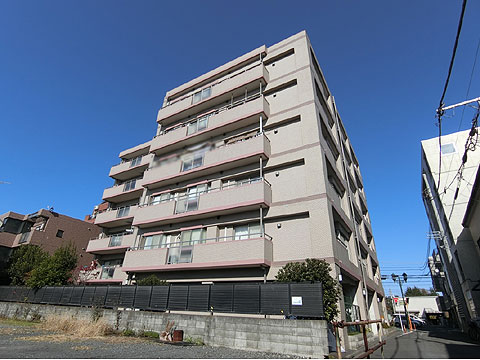 現地外観写真　現地建物外観2