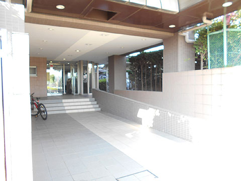 エントランス　メインエントランス入り口