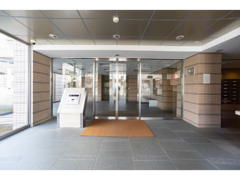 エントランス　エントランス前