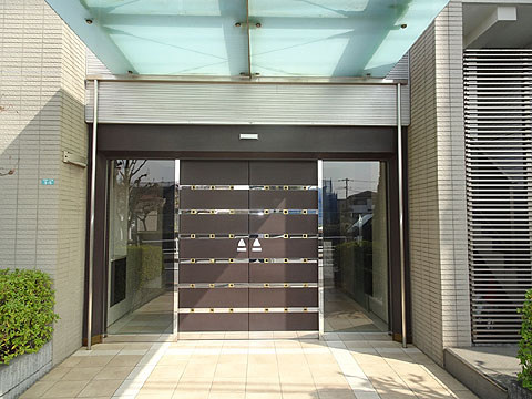 エントランス　エントランス正面