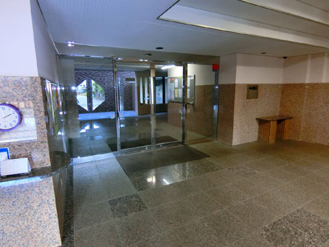 エントランス　オートロック