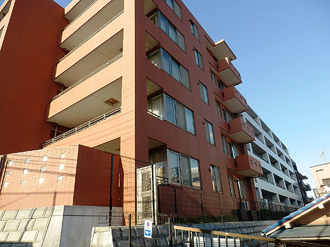 その他共用部　外観南向き