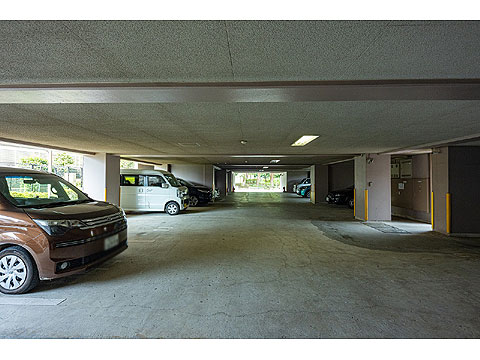 駐車場　駐車場