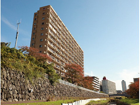 現地外観写真　マンション外観