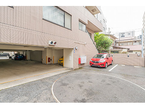 駐車場　駐車場