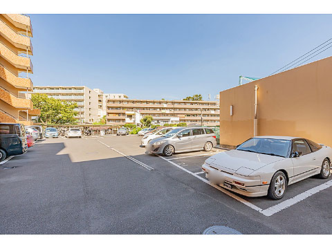 駐車場　駐車場