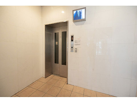 現地外観写真　エレベーター