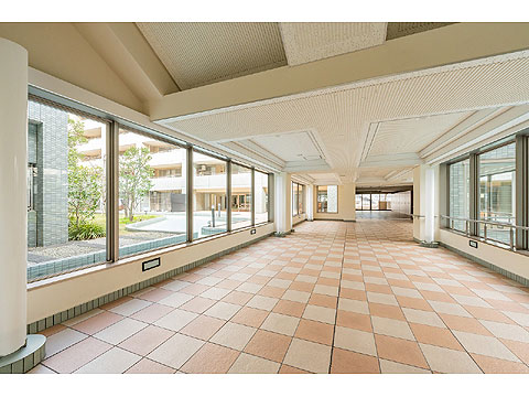 現地外観写真 エントランス2