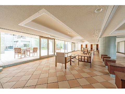 現地外観写真 エントランス3