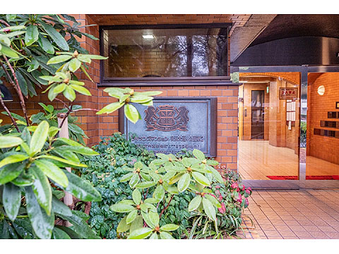 その他共用部　館銘板