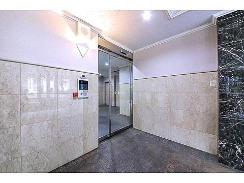 エントランス エクレール関内大通り公園