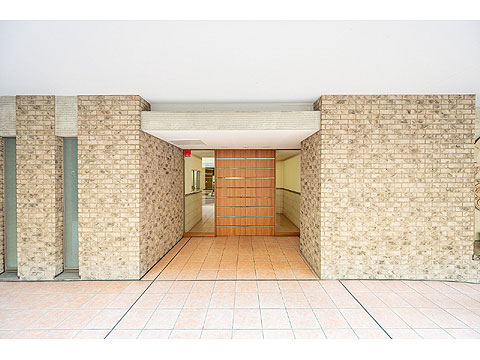 エントランス　エントランス３