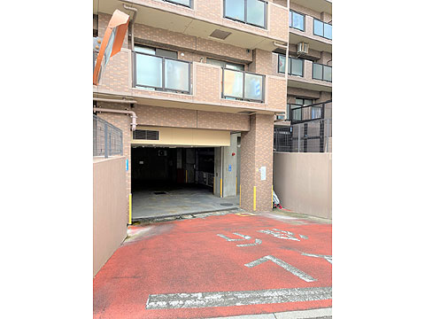 駐車場 駐車場入口