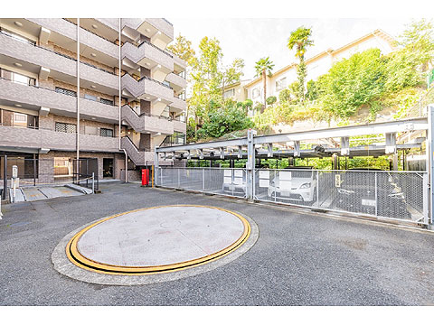 駐車場　駐輪場