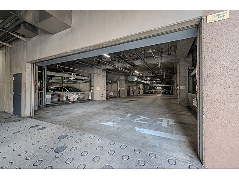 駐車場　駐車場