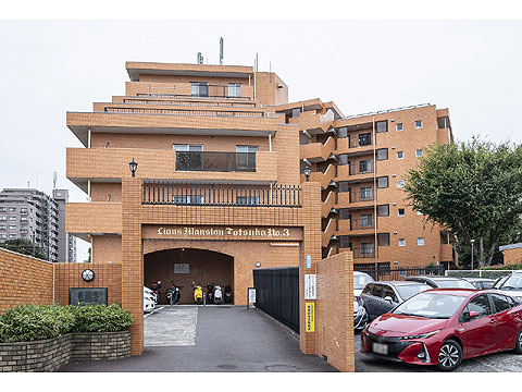 現地外観写真　建物外観６