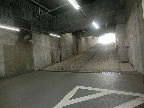 駐車場 B1パーキング (1)