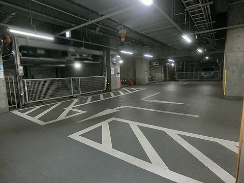 駐車場 B1パーキング (3)