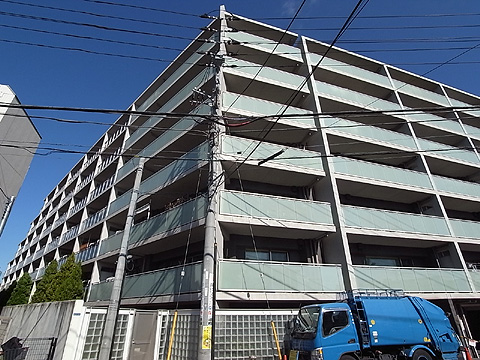 現地外観写真　西南外観