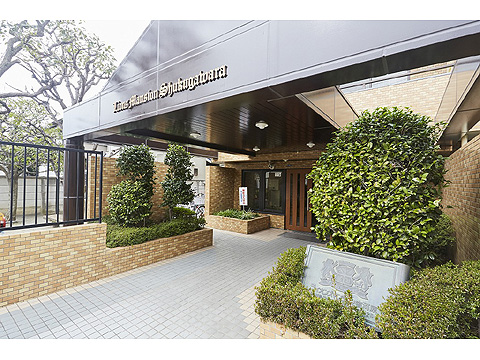 エントランス エントランス前