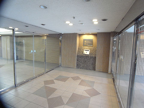 現地外観写真　エントランス