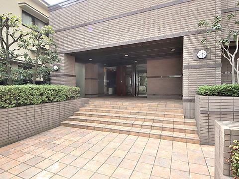 エントランス サーパス湘南代官町(2)