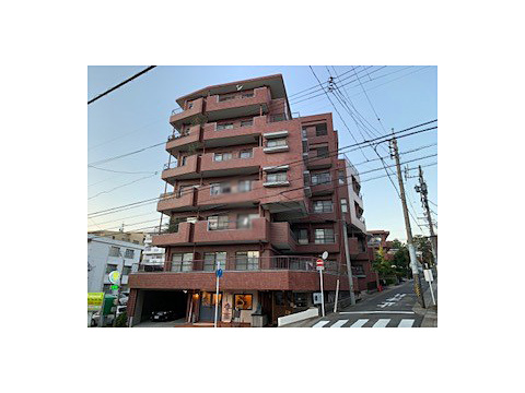 現地外観写真 建物外観(南東側)