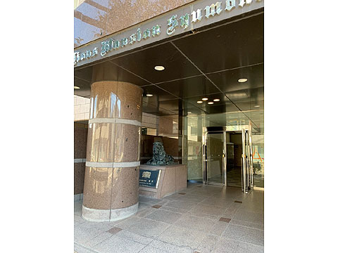 エントランス　メインエントランスアプローチ