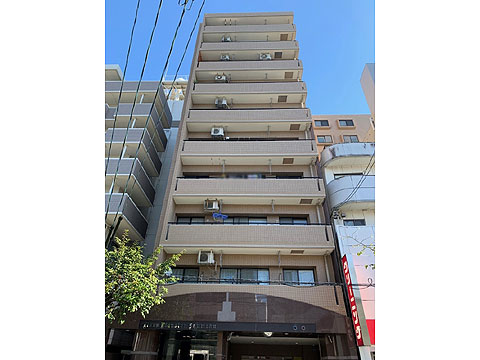 現地外観写真　建物外観（西側）