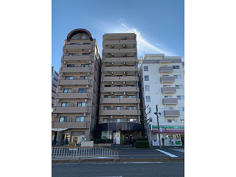 現地外観写真　建物外観（北側）