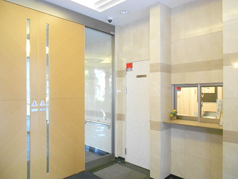 エントランス　管理人室がございます。