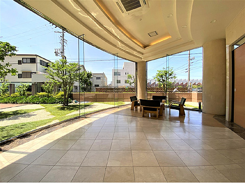 ロビー エントランスラウンジ