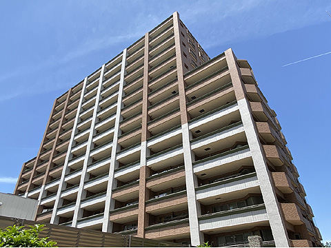 現地外観写真 建物外観(南東側)