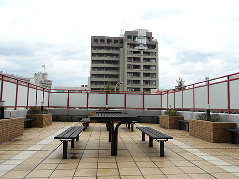 その他共用部 「リフレッシュガーデン」 3階に憩いの場があり