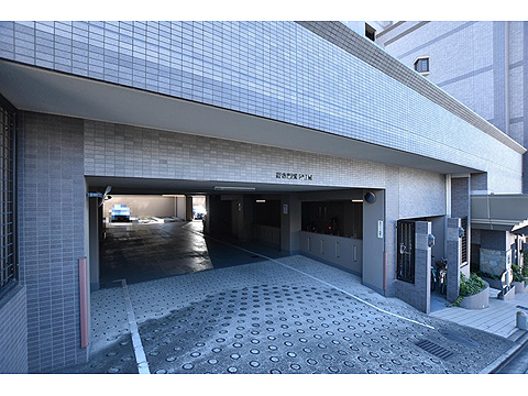 その他共用部　駐車場出入口