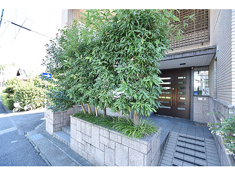 エントランス　スローブ付き