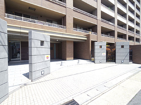 エントランス 車寄せのあるエントランス