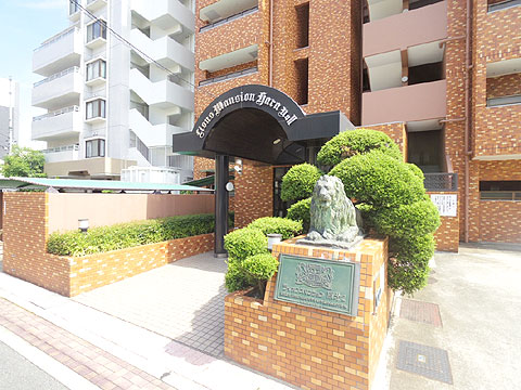 エントランス ライオン像