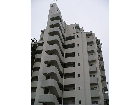 現地外観写真　建物外観〔南側〕